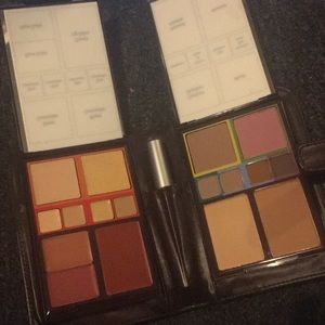 Lauren Hutton Passport Makeup Palette